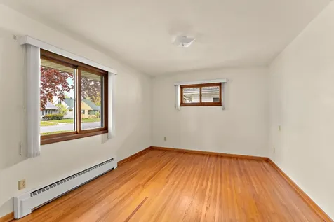 202 Ash Street W South Saint Paul MN 55075