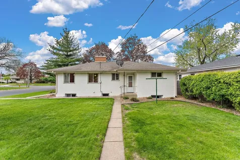 202 Ash Street W South Saint Paul MN 55075