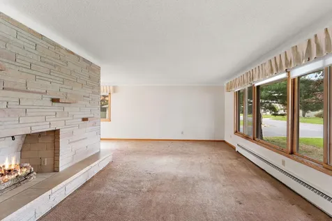 202 Ash Street W South Saint Paul MN 55075