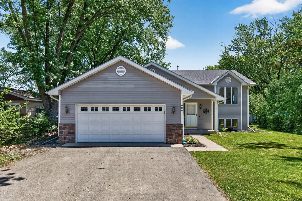 600 River Road W Delano MN 55328