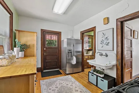 1092 21st Avenue SE Minneapolis MN 55414