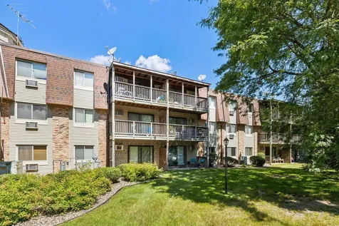 2011 E 122nd Street Burnsville MN 55337