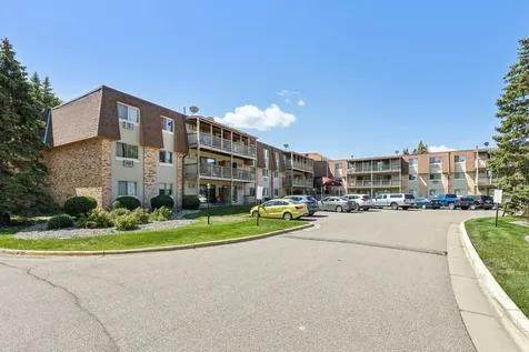 2011 E 122nd Street Burnsville MN 55337