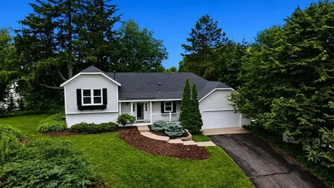 7516 W 77th Street Chaska MN 55318