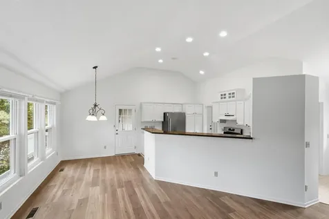 7516 W 77th Street Chaska MN 55318