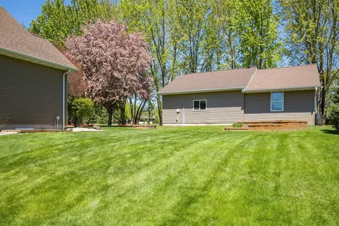 22925 Greenland Lane Elysian MN 56028