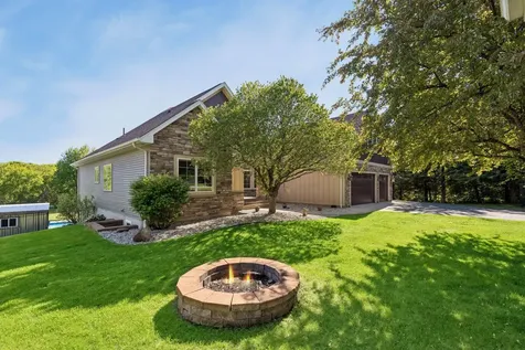22925 Greenland Lane Elysian MN 56028