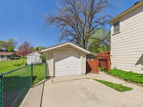 208 4th Avenue NW New Prague MN 56071
