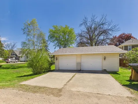 208 4th Avenue NW New Prague MN 56071