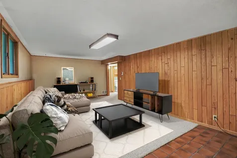 236 Strese Lane Apple Valley MN 55124