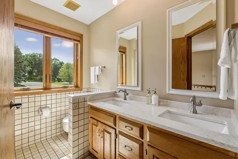 10416 Briar Circle Bloomington MN 55437