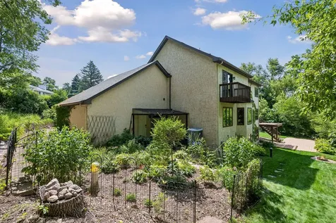10416 Briar Circle Bloomington MN 55437