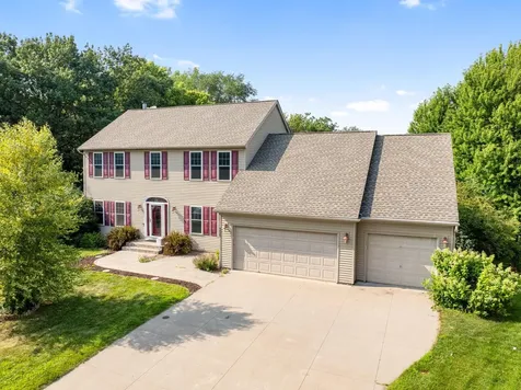 9535 Pineview Lane N Maple Grove MN 55369