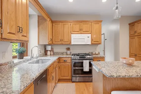 9535 Pineview Lane N Maple Grove MN 55369
