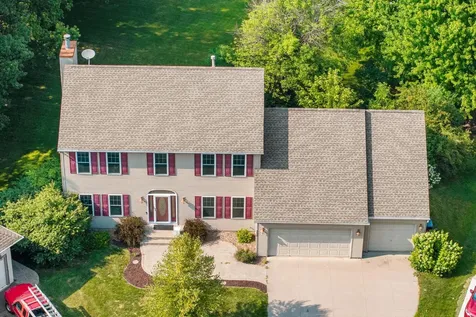 9535 Pineview Lane N Maple Grove MN 55369