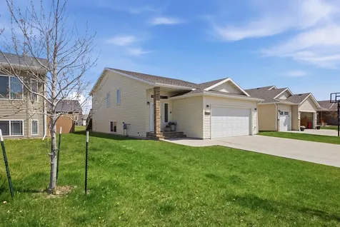 4560 15th Street S Moorhead MN 56560