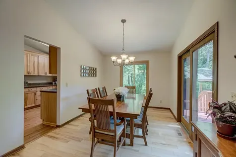10 High Circle Way North Oaks MN 55127