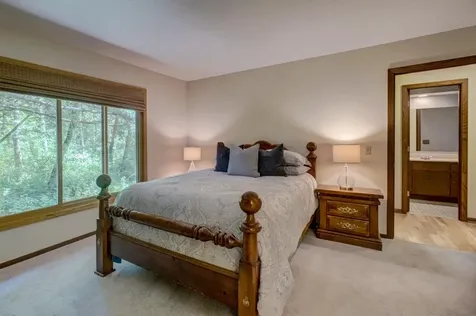 10 High Circle Way North Oaks MN 55127