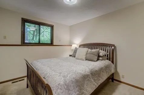 10 High Circle Way North Oaks MN 55127