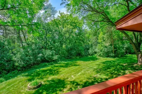 10 High Circle Way North Oaks MN 55127