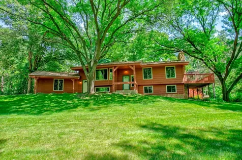 10 High Circle Way North Oaks MN 55127