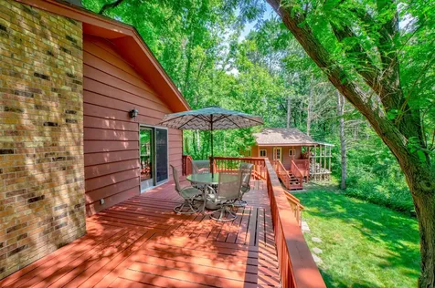 10 High Circle Way North Oaks MN 55127