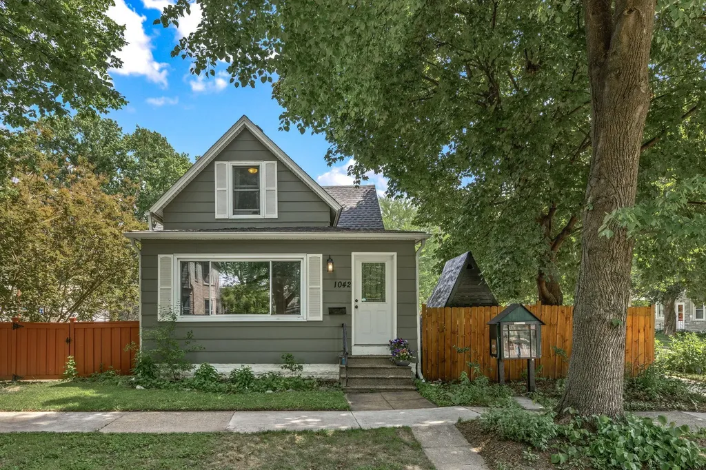 1042 Churchill Street Saint Paul MN 55103
