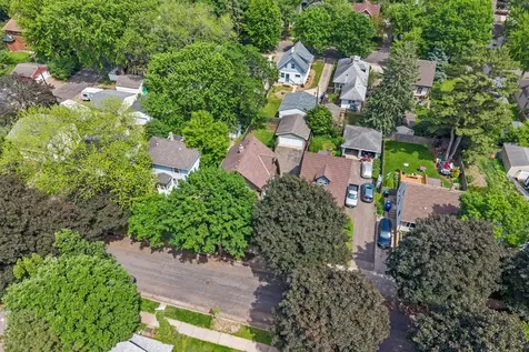 1024 Victoria Street N Saint Paul MN 55103