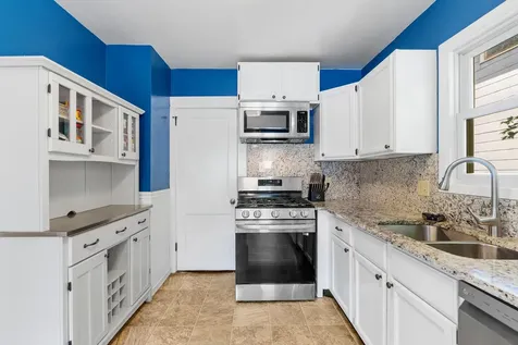 1024 Victoria Street N Saint Paul MN 55103