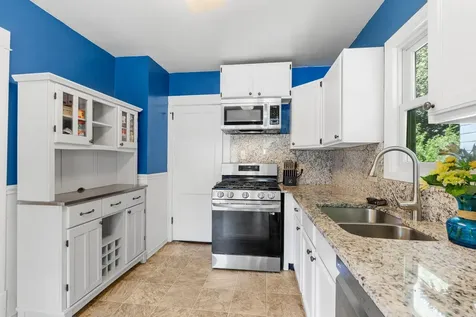 1024 Victoria Street N Saint Paul MN 55103