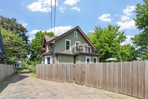 1024 Victoria Street N Saint Paul MN 55103