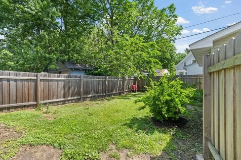 1024 Victoria Street N Saint Paul MN 55103