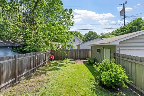 1024 Victoria Street N Saint Paul MN 55103