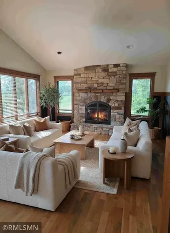 38270 Everett Avenue North Branch MN 55056