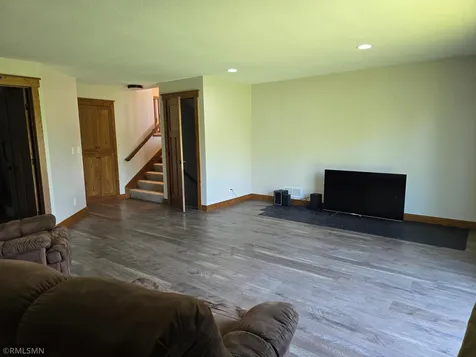 38270 Everett Avenue North Branch MN 55056