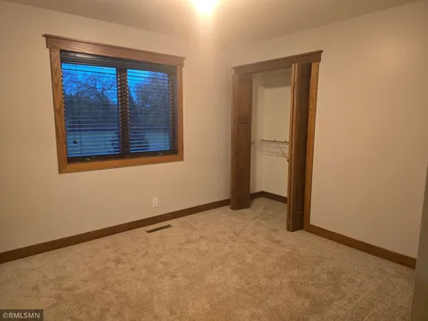 38270 Everett Avenue North Branch MN 55056