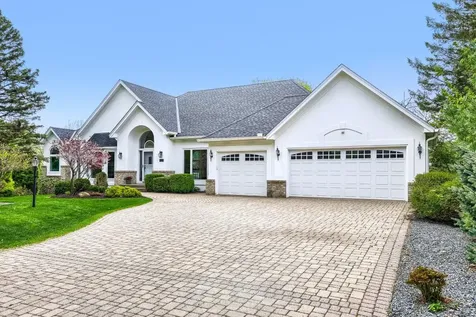 7170 Kenmare Drive Bloomington MN 55438