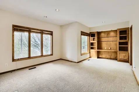 7170 Kenmare Drive Bloomington MN 55438