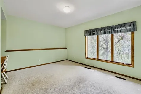 7170 Kenmare Drive Bloomington MN 55438