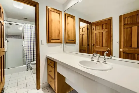 7170 Kenmare Drive Bloomington MN 55438