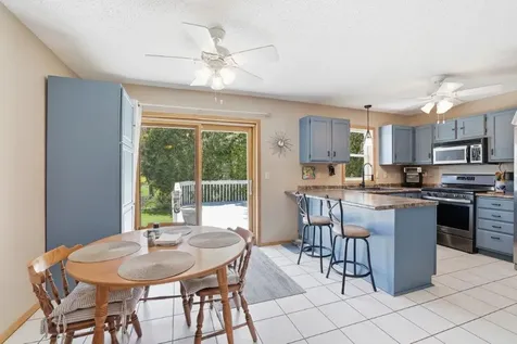 9480 71st Bay S Cottage Grove MN 55016