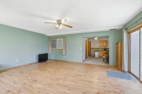 9480 71st Bay S Cottage Grove MN 55016