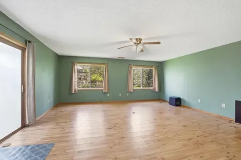 9480 71st Bay S Cottage Grove MN 55016