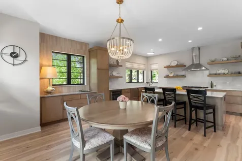 10821 Blossom Road Eden Prairie MN 55347