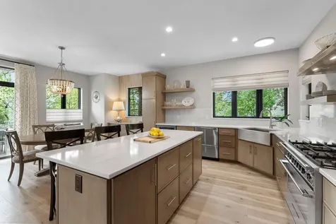 10821 Blossom Road Eden Prairie MN 55347