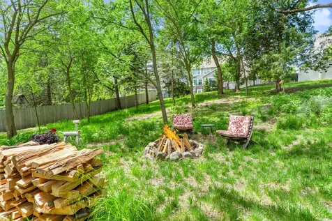 10821 Blossom Road Eden Prairie MN 55347