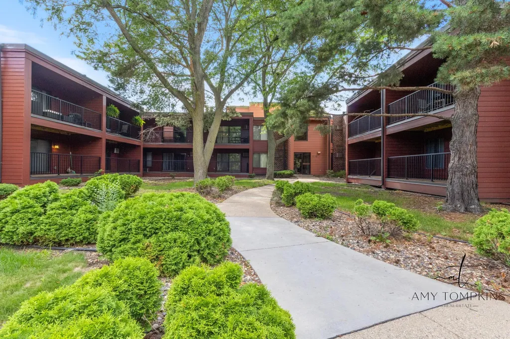 8025 Xerxes Avenue S Bloomington MN 55431