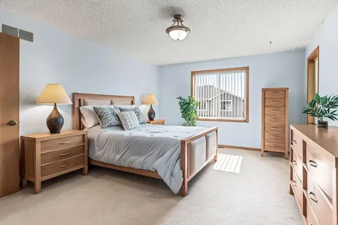 15104 Cimarron Way Rosemount MN 55068