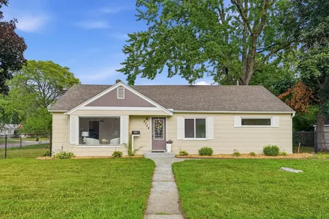 5724 Hampshire Avenue N Crystal MN 55428