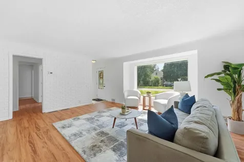 5724 Hampshire Avenue N Crystal MN 55428